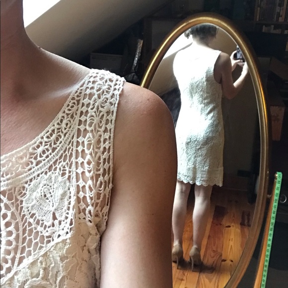 C. Luce Cream Lace Sheath Dress, EUC, S - Picture 13 of 13